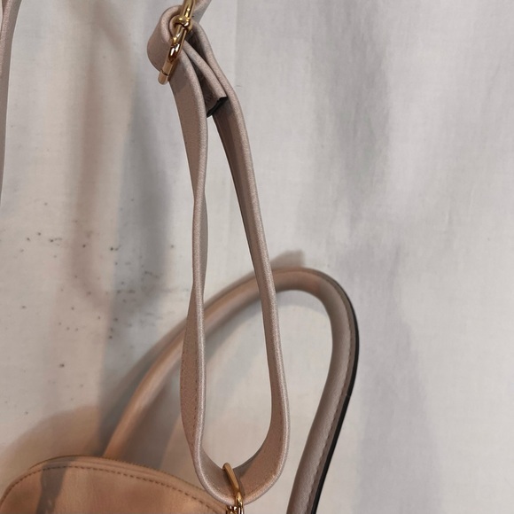 BIG BUDDHA Bone color Medium Handbag Tote Shoulder/Handle Bag 3D Flowers - Picture 12 of 12